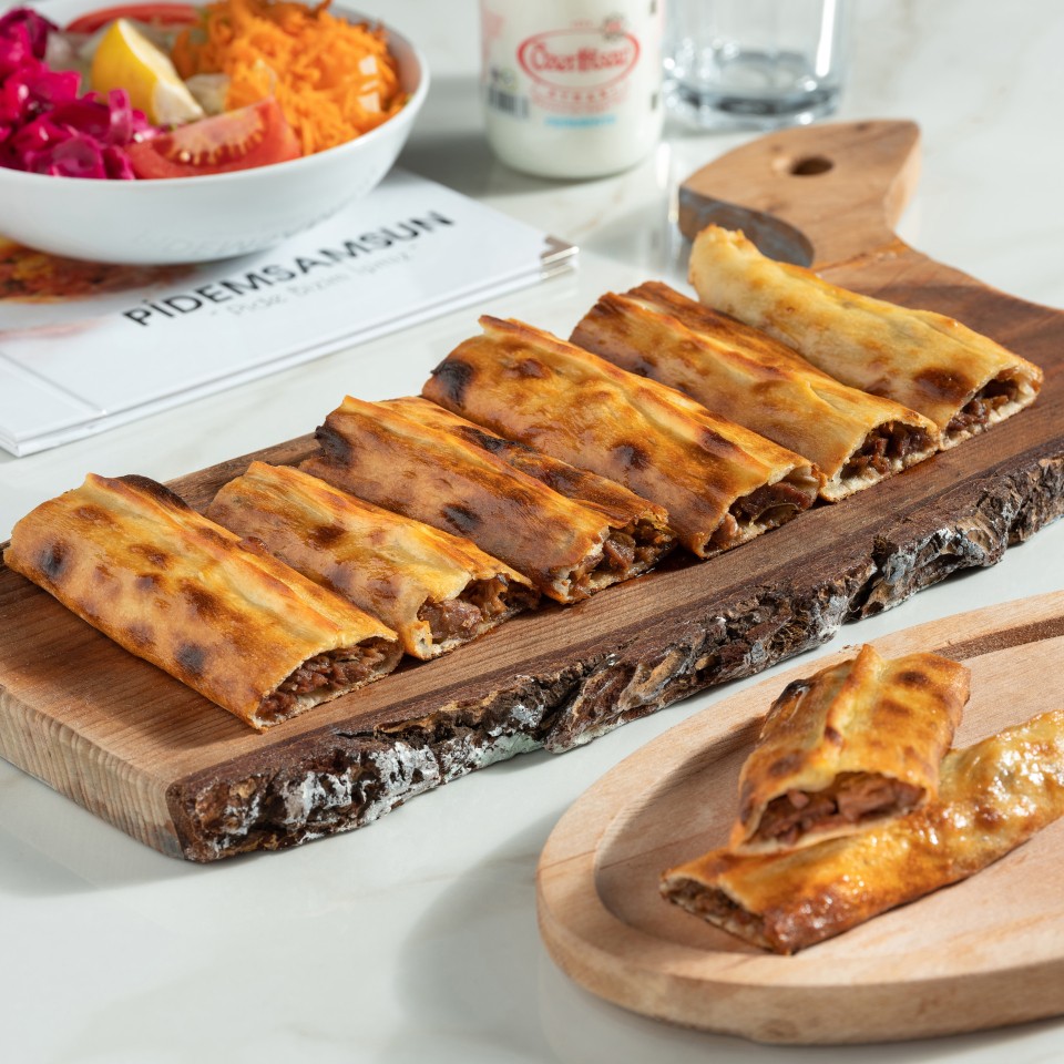 Kapalı Kıymalı Bafra Pidesi